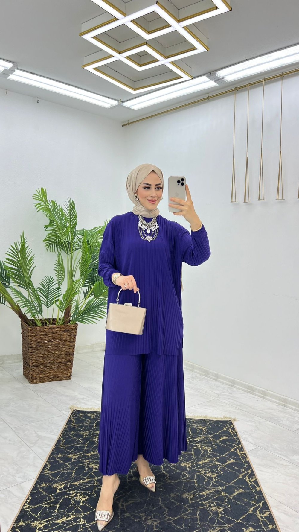 Mor Ela Takım Tesettür Giyim